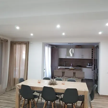 Apartment F4 A 8 Min A Pieds De La